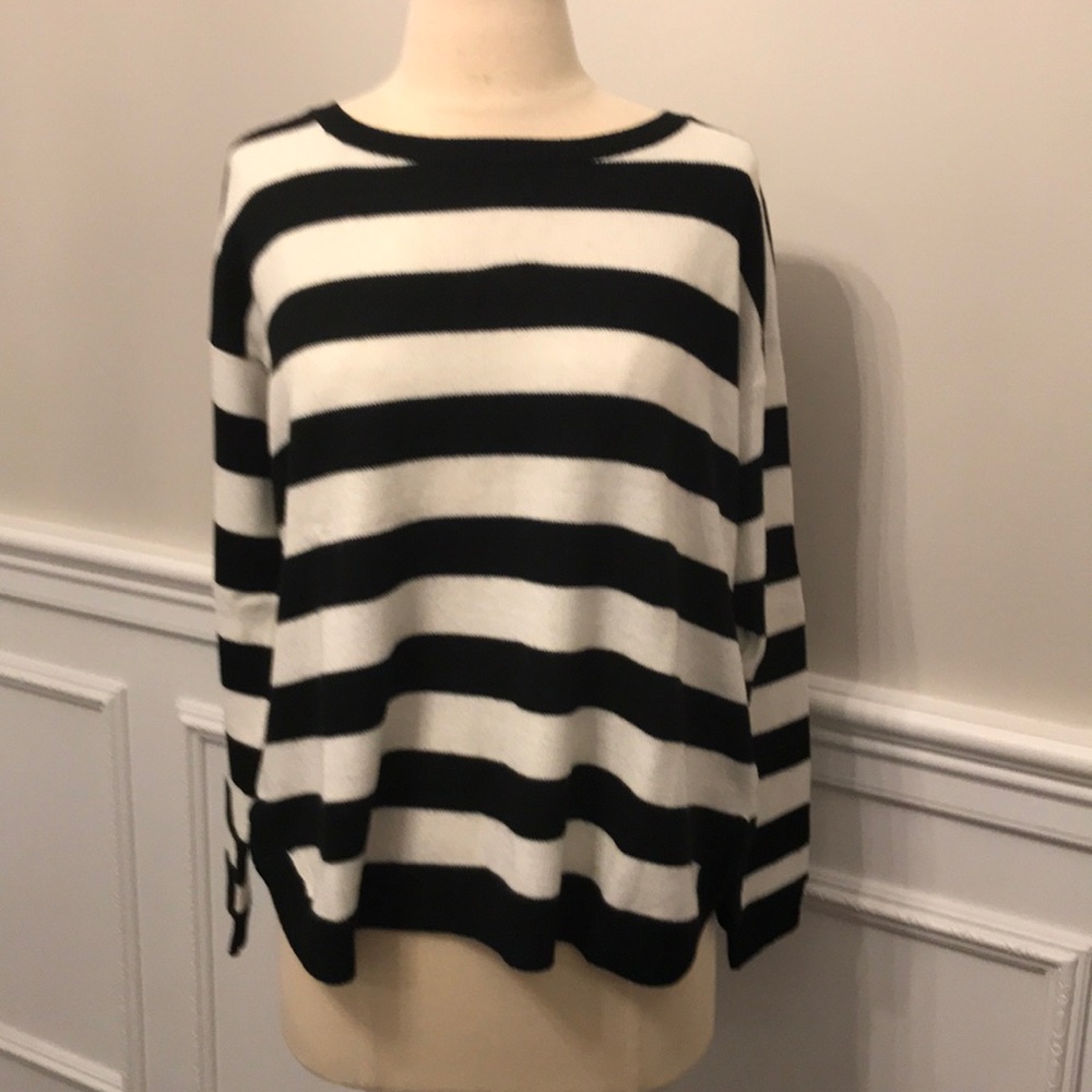 NWOT H&M Sweater Black and White striped SZ S.
